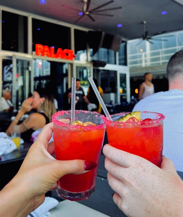 Cheers to the weekend! Who are you sharing a drink with at Palace?? Tag them in the comments! 

#palacesobe #everyqueenneedsapalace #letsshareadrink #palacebar #palacebarandrestaurant